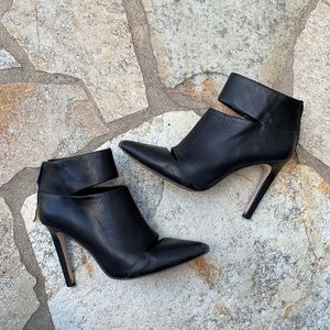 BCBG genuine Leather zip up bootie